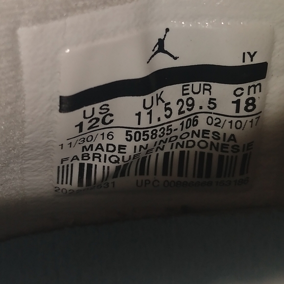 Kids Jordan Retro 11 Low BD - Picture 8 of 8